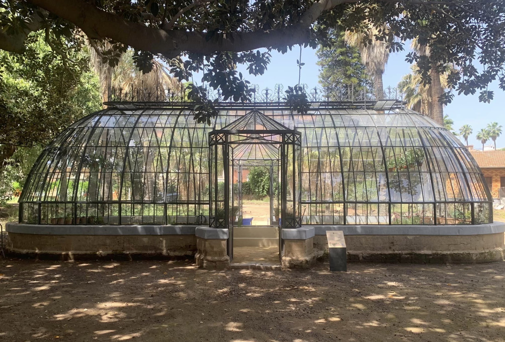 La casa delle ninfee_la serra del Giardino Inglese di Palermo